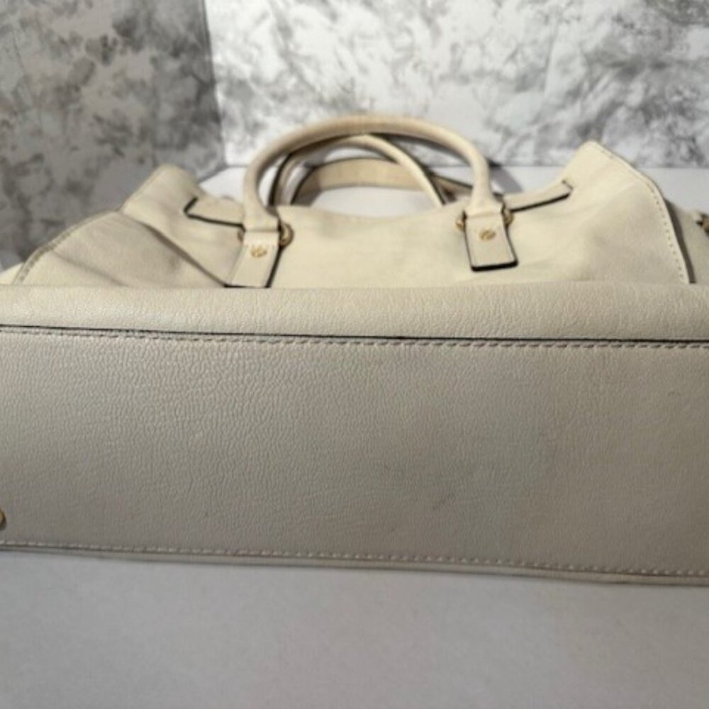 Michael Kors Large Cream Leather Tote – Gold Hardware Classic Shoulder Bag - Picture 6 of 16